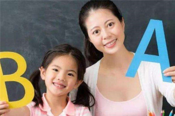 狒狒探索英语加盟店