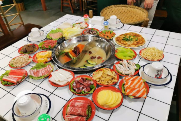 老街旧友市井火锅加盟