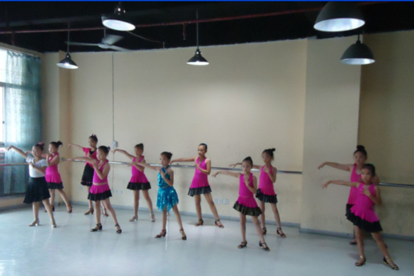 卓玥国际舞蹈加盟费