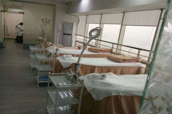 豆蔻美容祛痘加盟费