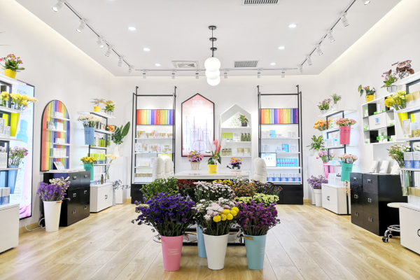 靓品集化妆品加盟费