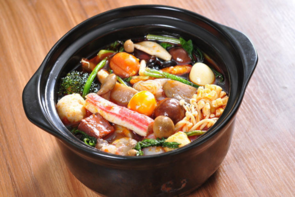 千百味砂锅麻辣烫加盟店