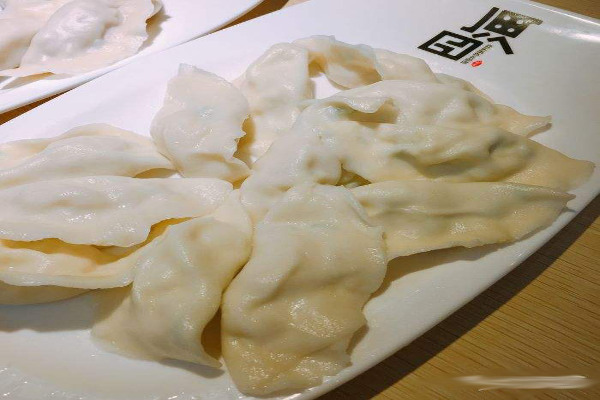 四海现包水饺研究所加盟费