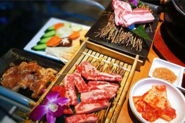 合利家炭火烤肉加盟费