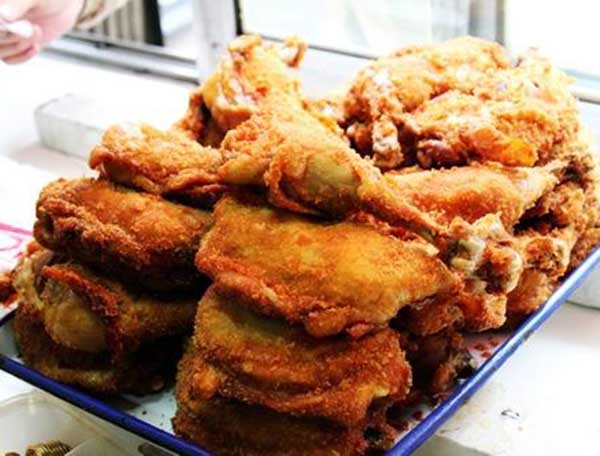【炸鸡骨架加盟】开店加盟炸鸡骨架，其实赚钱很容易！