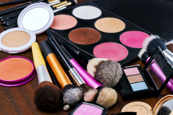 平价化妆品加盟费