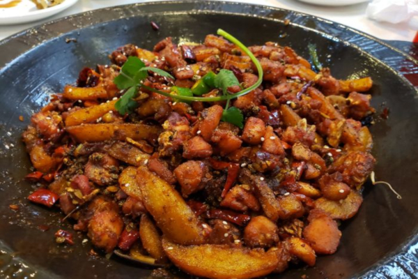 铁锅门养身香辣馆加盟费