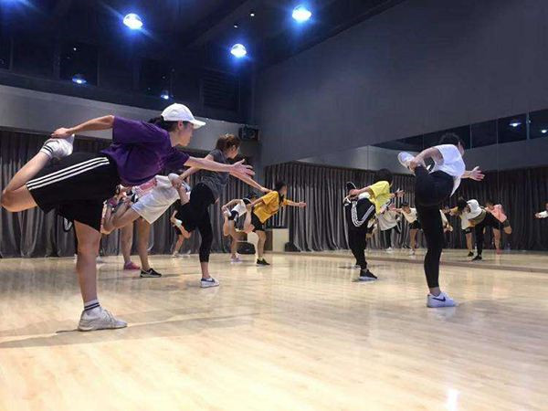 街舞培训加盟店