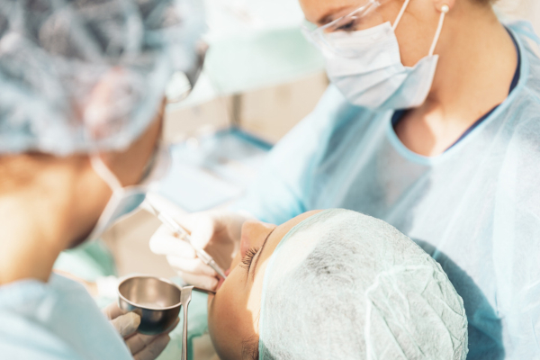 牙科连锁加盟店