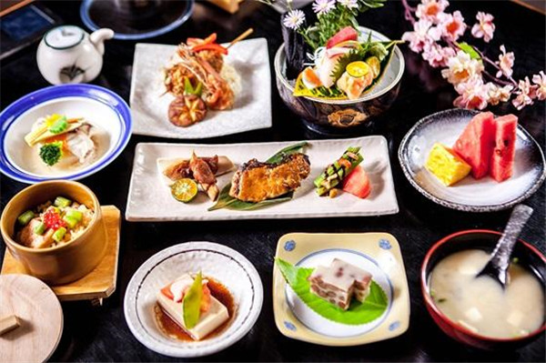 隐泉日本料理加盟店