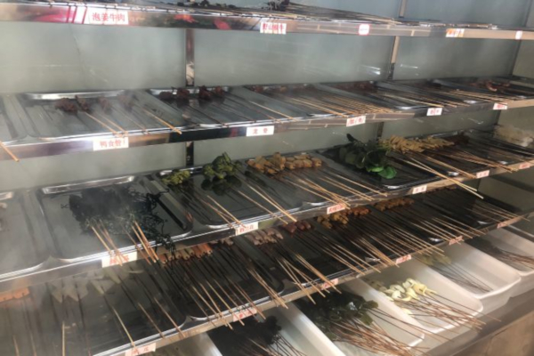 签佰度串串香加盟店