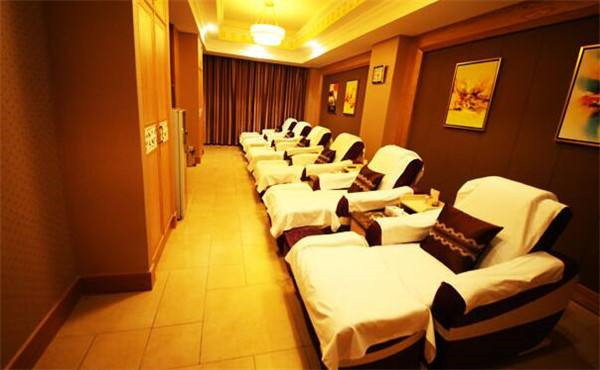 国内美容院加盟费