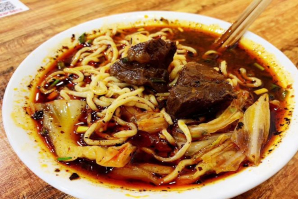 重庆包包白牛肉面加盟费