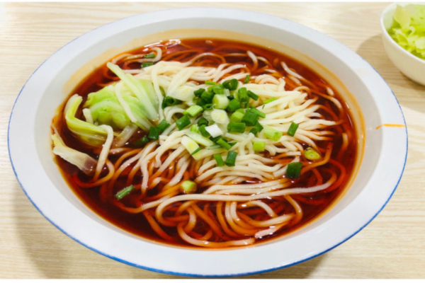 重庆包包白牛肉面加盟，加盟重庆包包白牛肉面，远距离超越小康生活！
