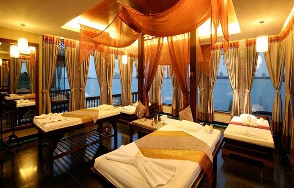 国际品牌美容院加盟费