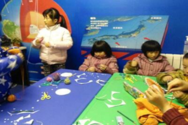 小牛顿科学实验班加盟费