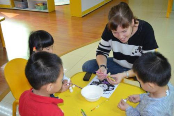 贝比嘉国际早教中心加盟费