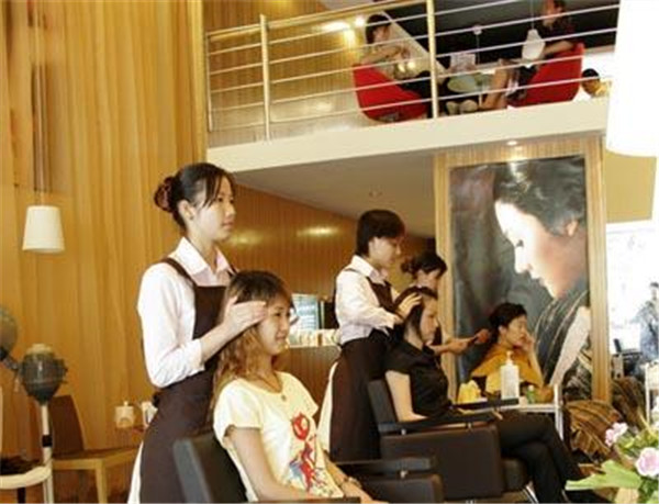 博士园生发加盟费