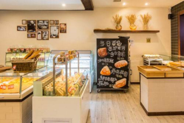 【烘焙蛋糕店加盟】开店加盟烘焙蛋糕店，致富成为现实！