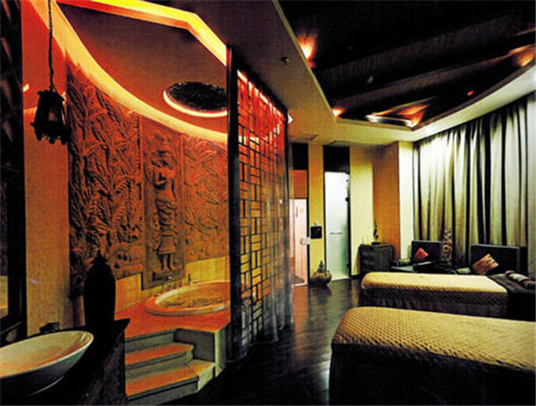 龙悦国际专业男士美容院加盟店