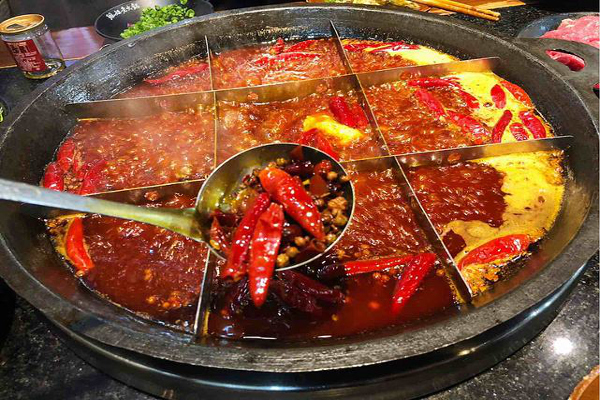 佩姐老火锅加盟多少钱