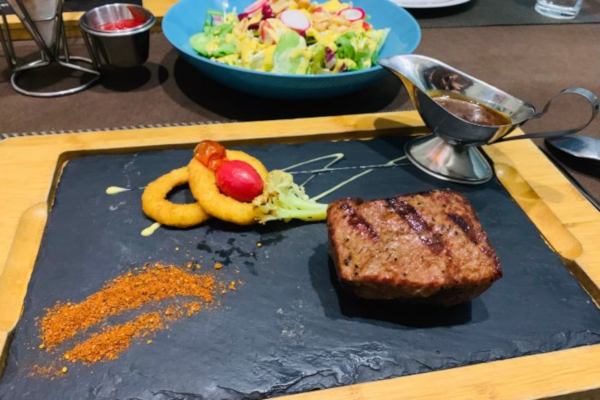 绿山墙西餐厅加盟费