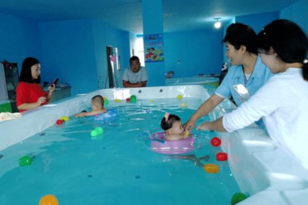 品牌儿童游泳馆加盟费