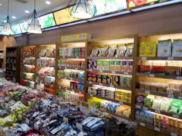 鲜果零食连锁店加盟门店