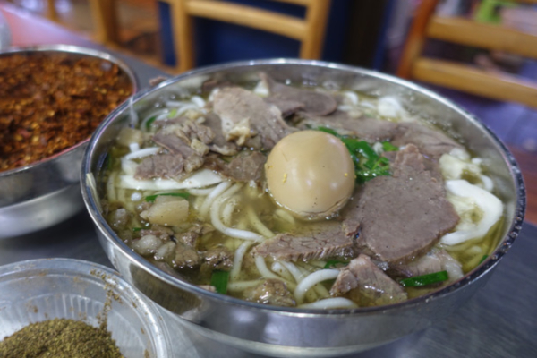 花溪飞碗牛肉粉