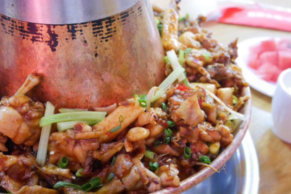 老佛爷炭火牛蛙加盟