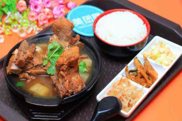 百碗香排骨米饭