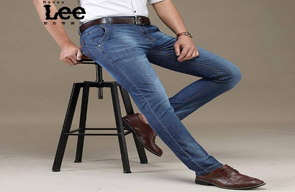 Lee牛仔裤