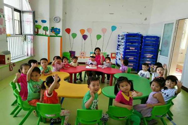 小巨人学前班加盟