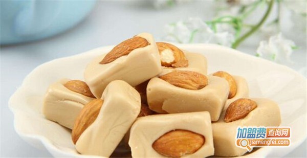 馋嘴猫休闲食品加盟店