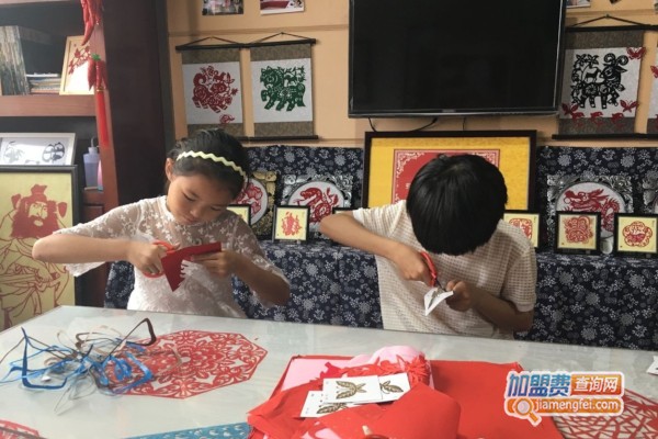 风车少儿美术加盟费