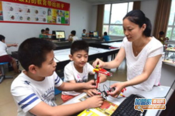 青少年教育培训加盟店