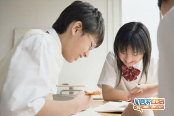 青少年教育培训加盟