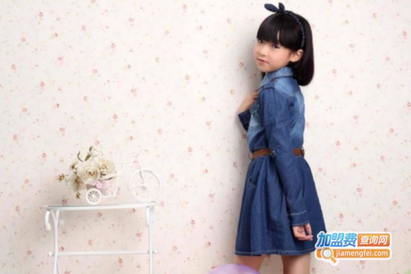 小魔女童装加盟费