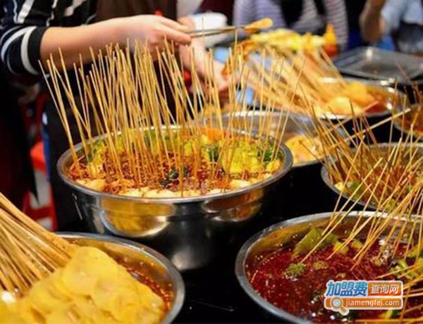 牛小嫩串串香加盟门店