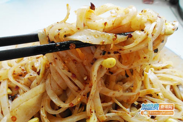 七配合擀面皮加盟门店