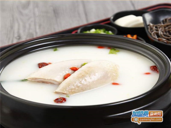 牧汤记大骨粉面香锅加盟店