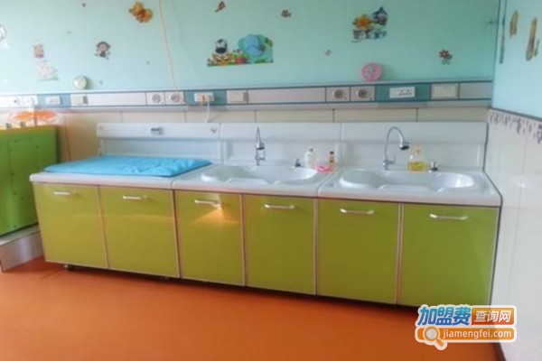 婴儿游泳设备加盟费