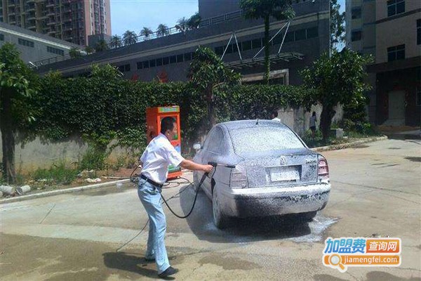 闪靓自助洗车机加盟费