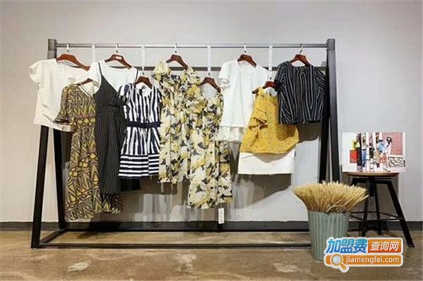 品牌休闲女装加盟店