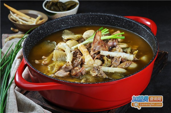 七可苗家酸菜鸡加盟店