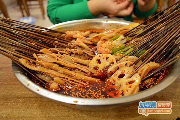 四川冷锅串串香加盟_开店加盟四川冷锅串串香，好好赚钱轻松致富！