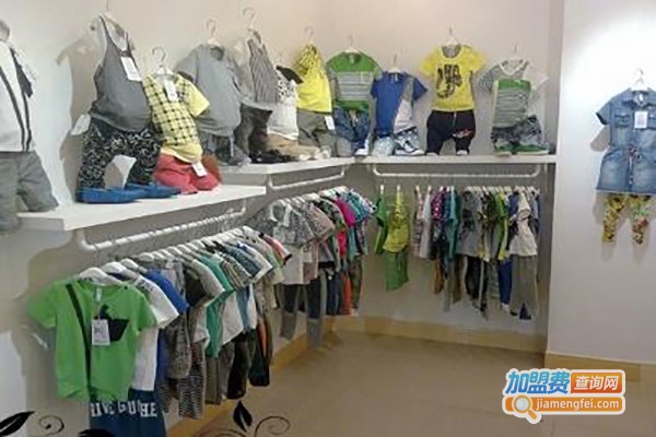 卡卡童装加盟费