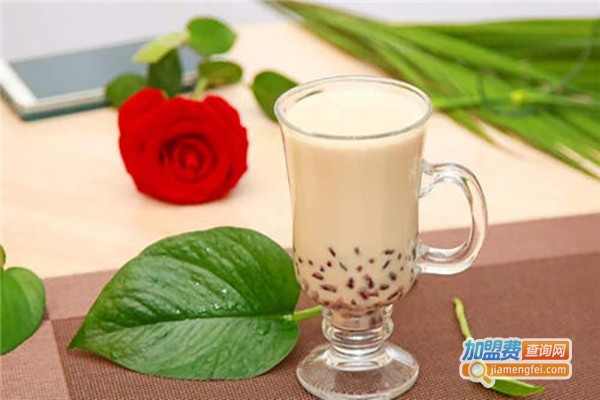 每角间奶茶加盟