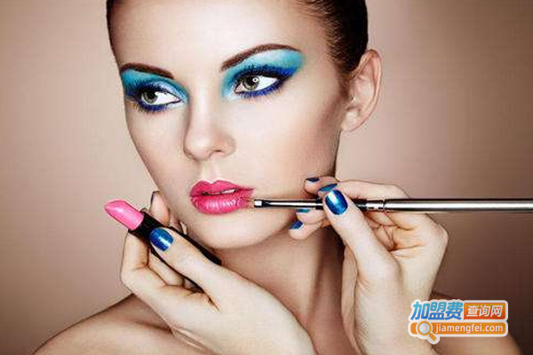 化妆造型培训加盟费