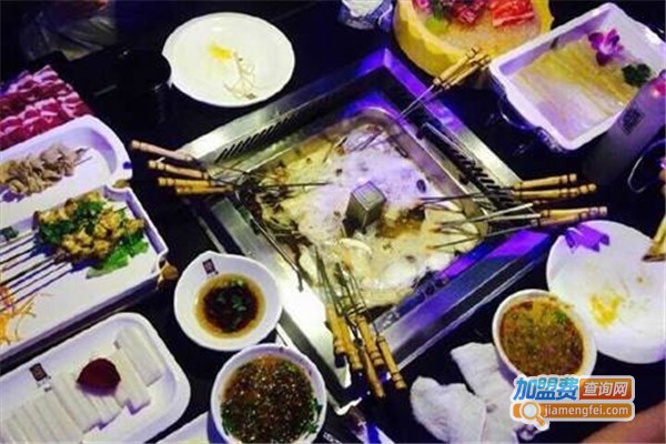 上上谦串串香火锅加盟费